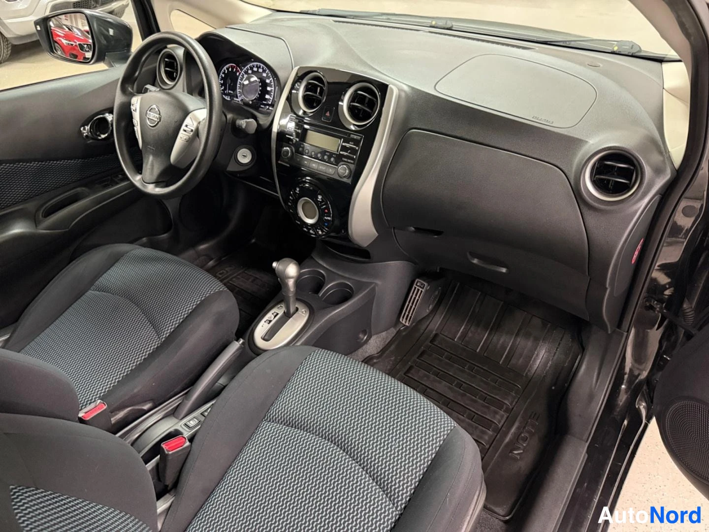 Musta Nissan Note 2014, kuva 5