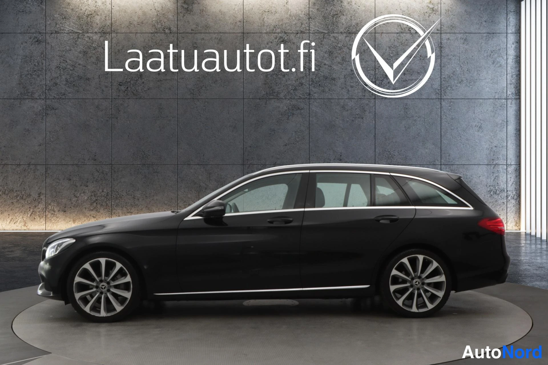 Musta Mercedes-Benz C 2016, kuva 5