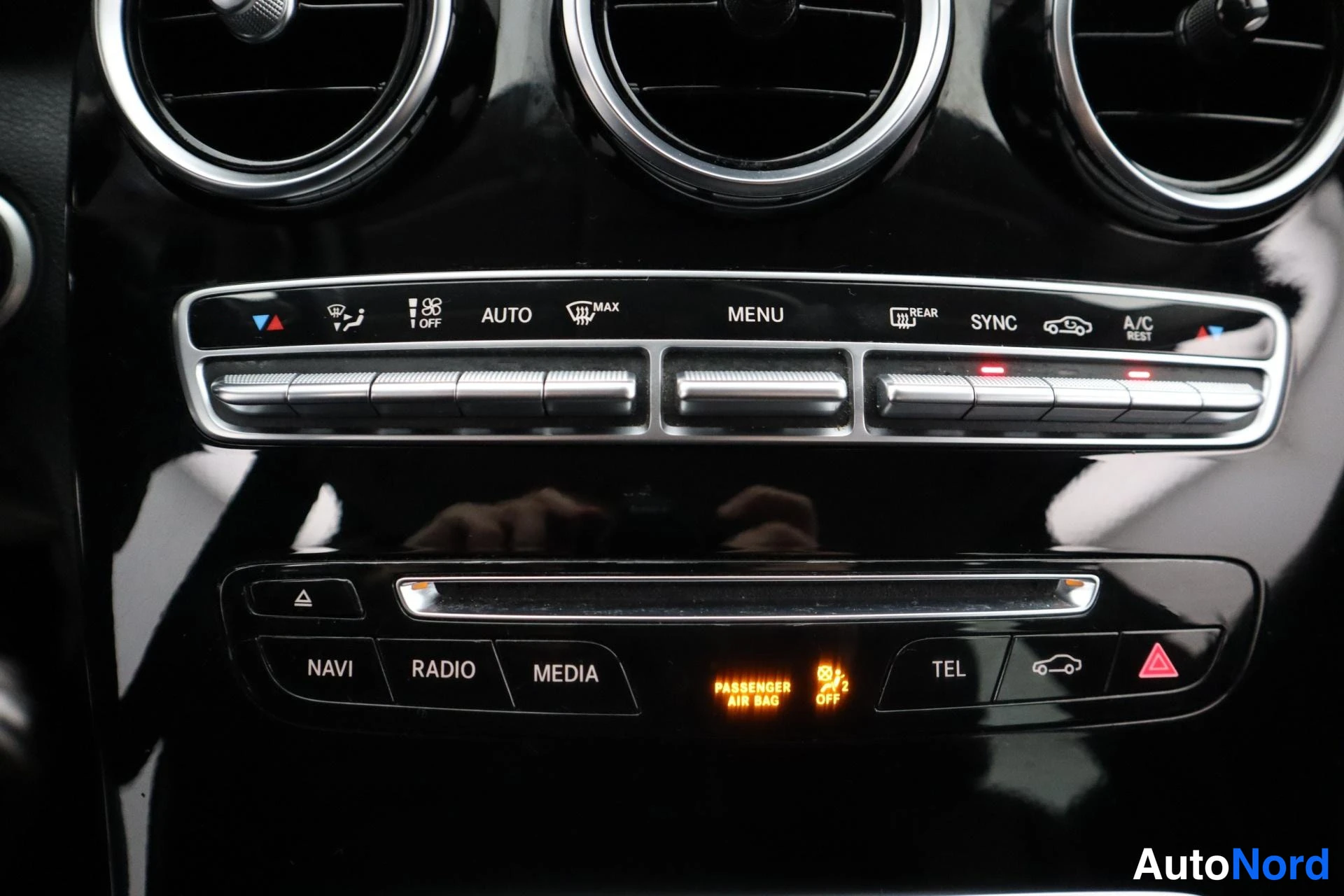 Musta Mercedes-Benz C 2016, kuva 26