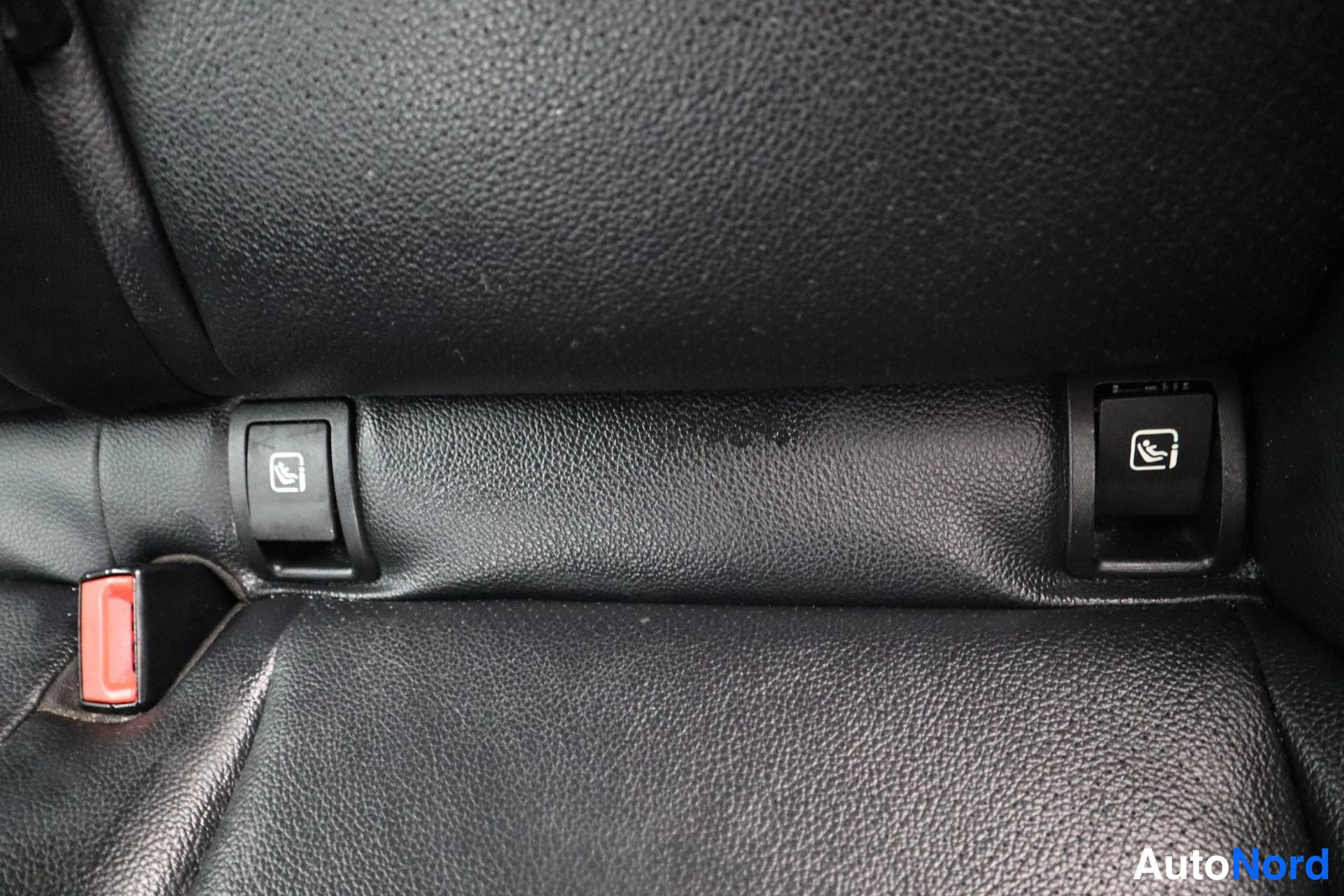 Musta Mercedes-Benz C 2016, kuva 31
