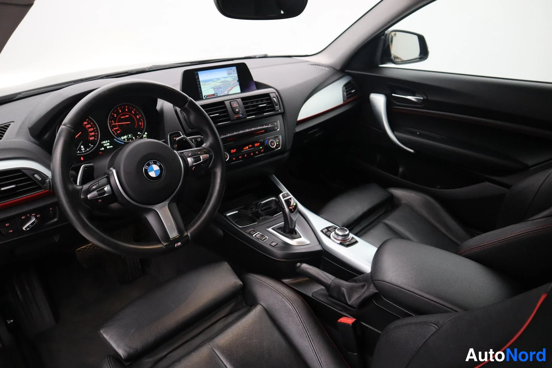 Ruskea BMW 220i 2014, kuva 30