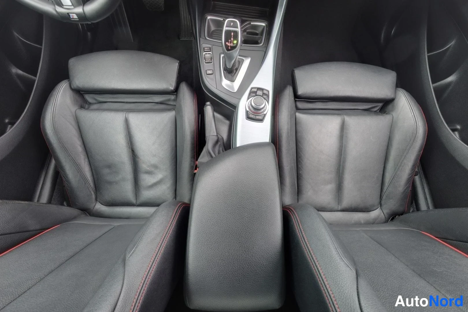 Ruskea BMW 220i 2014, etuistuimet, kuva 11