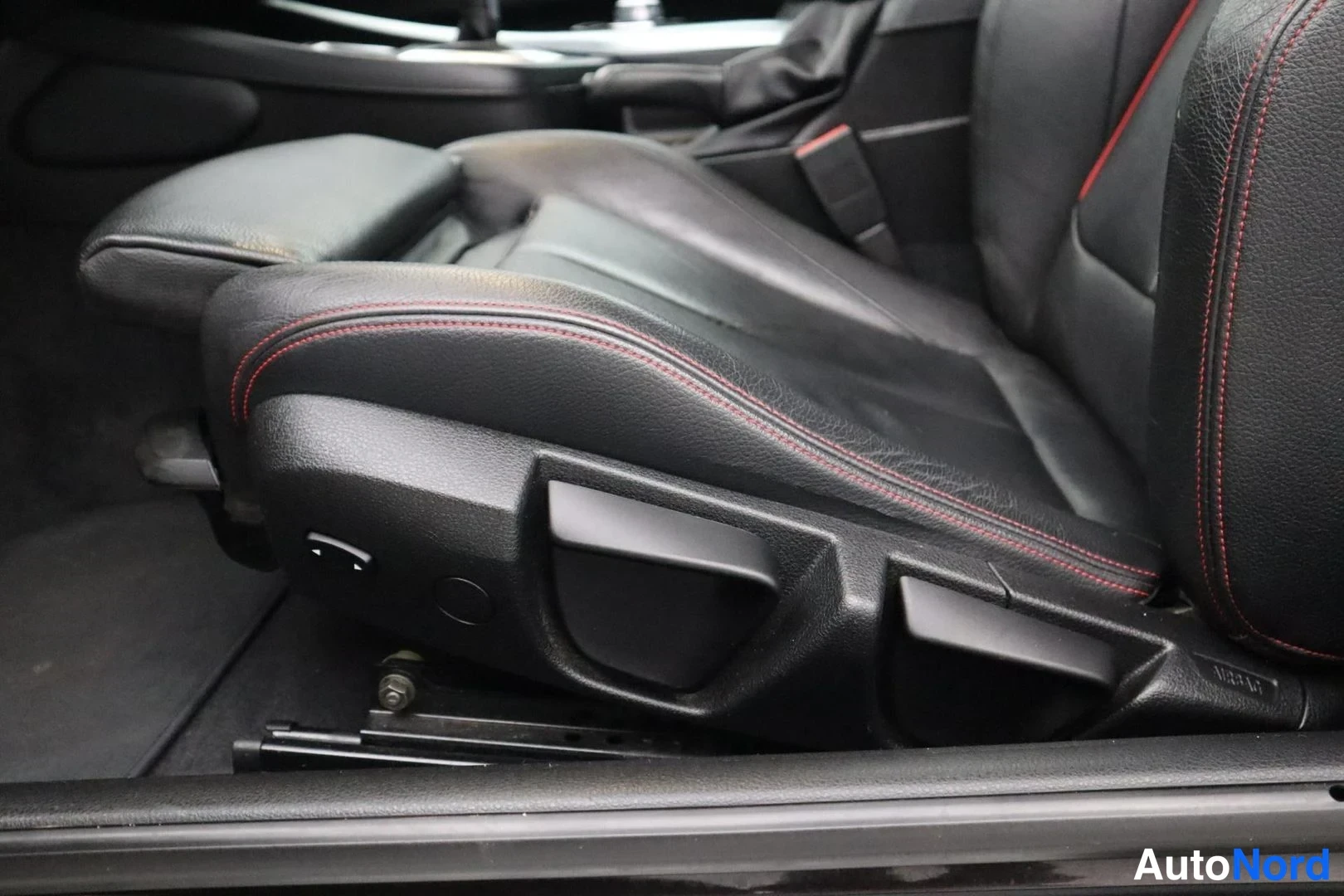 Ruskea BMW 220i 2014, yksityiskohta, kuva 21