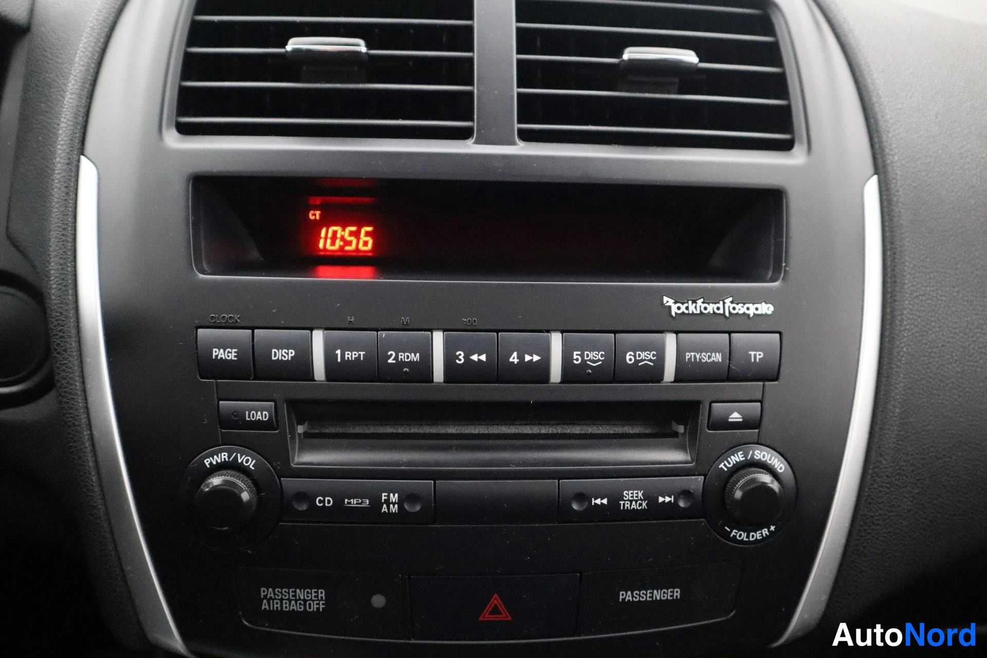 Punainen Mitsubishi ASX 2011, kuva 20