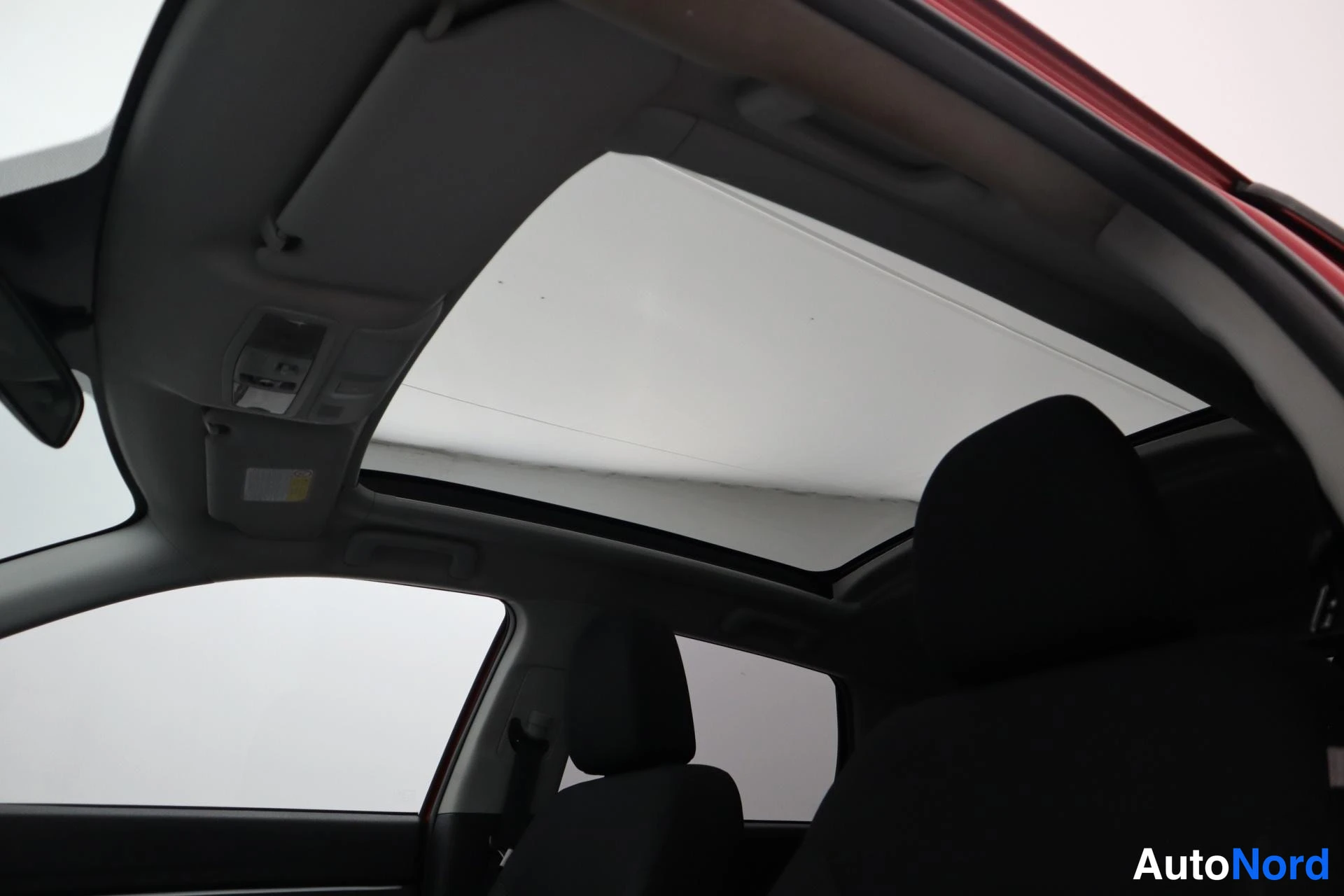 Punainen Mitsubishi ASX 2011, kuva 28