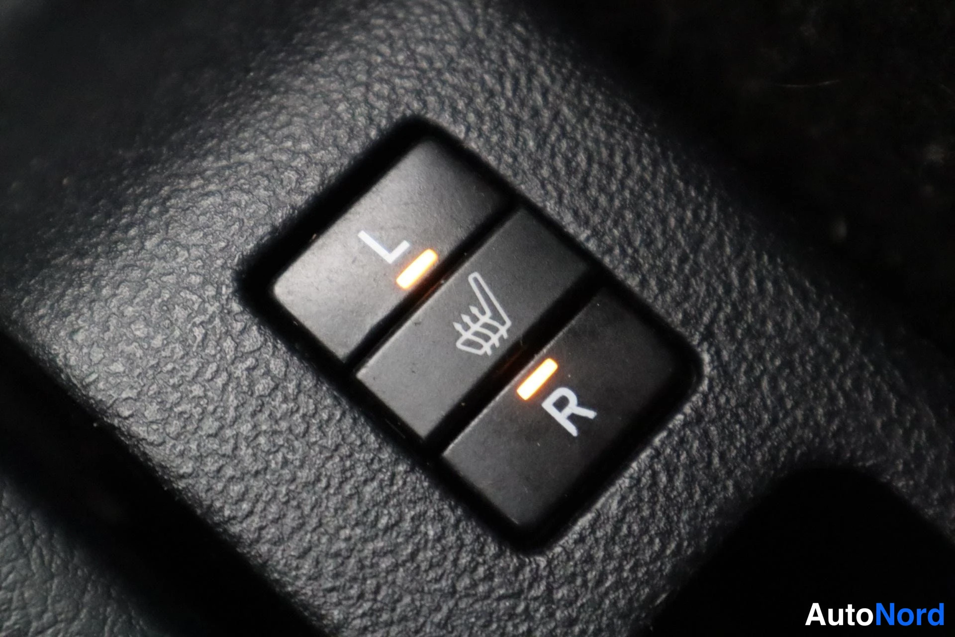 Sininen Toyota Verso-S 2011, kuva 11