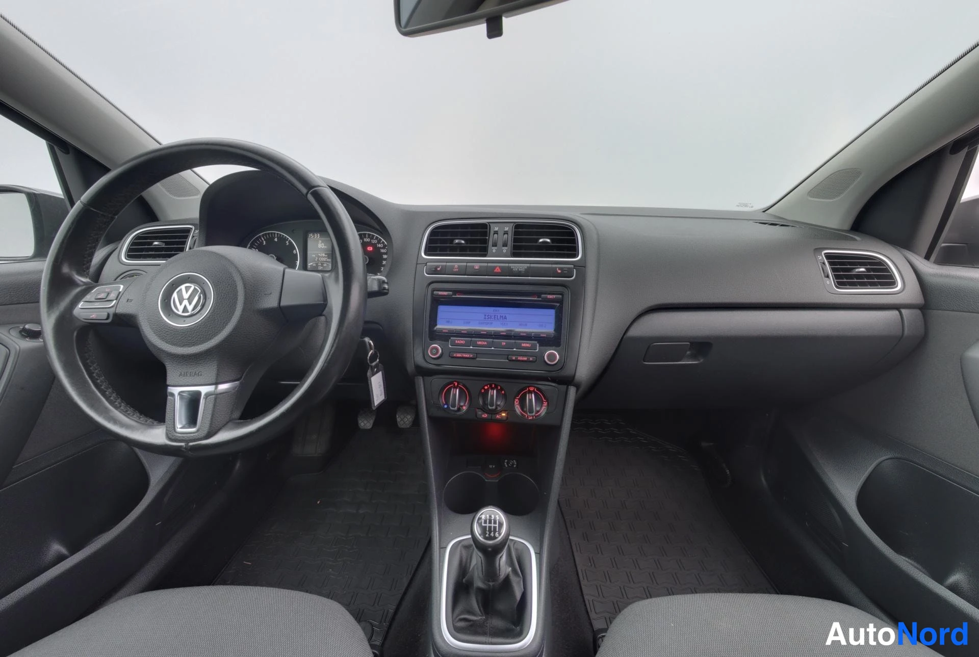 Harmaa Volkswagen Polo 2011, kuva 10