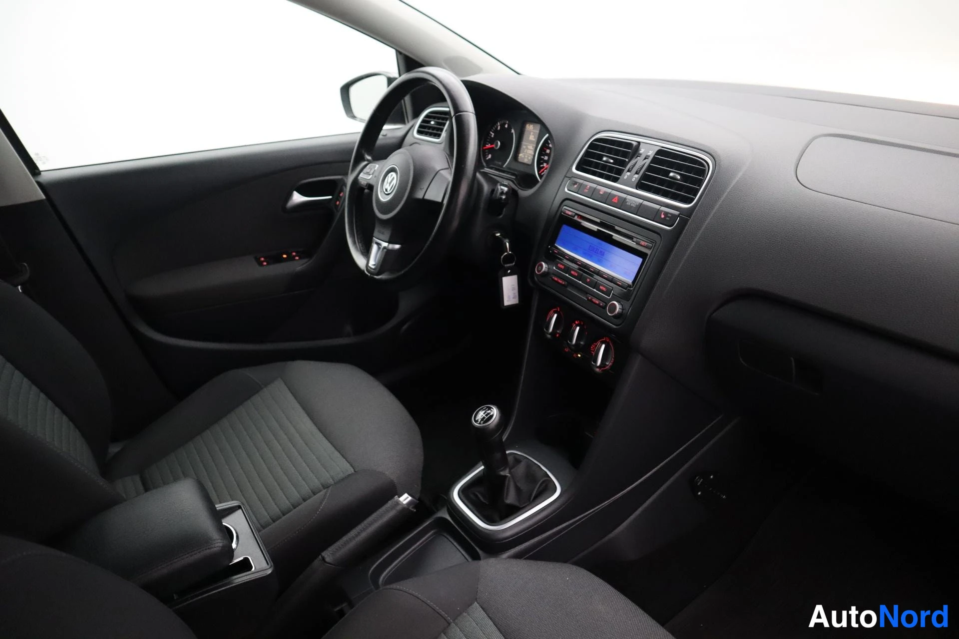 Harmaa Volkswagen Polo 2011, kuva 19