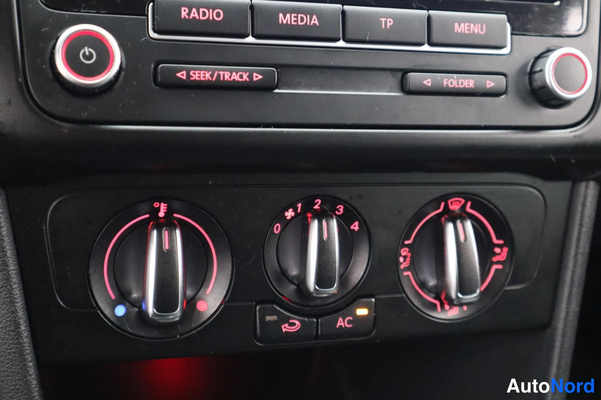 Harmaa Volkswagen Polo 2011, kuva 24
