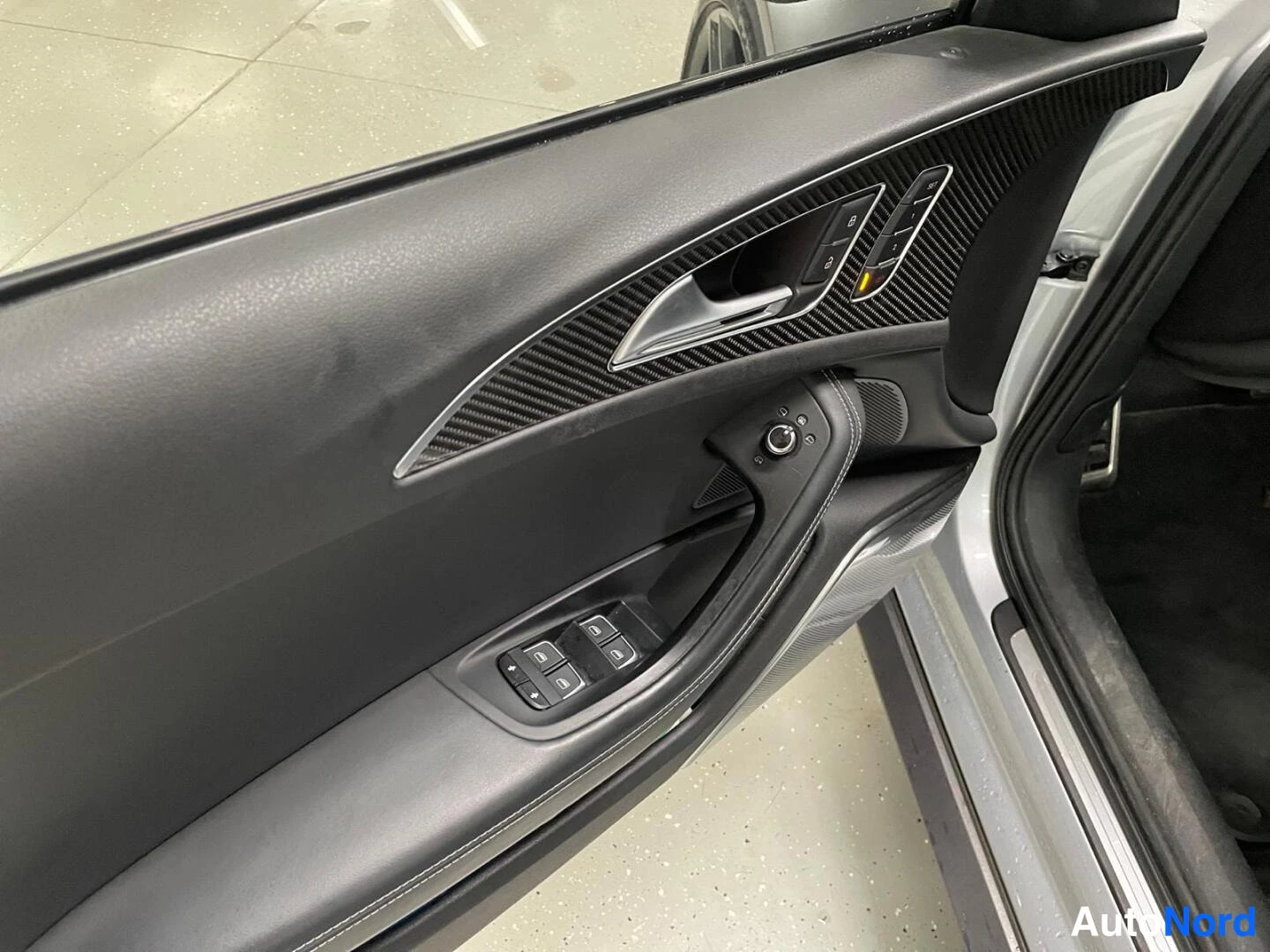 Harmaa Audi RS6 2015, kuva 25