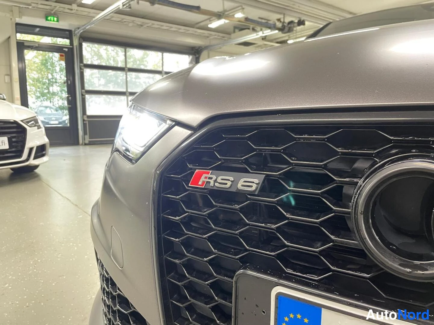 Harmaa Audi RS6 2015, edestä, kuva 6