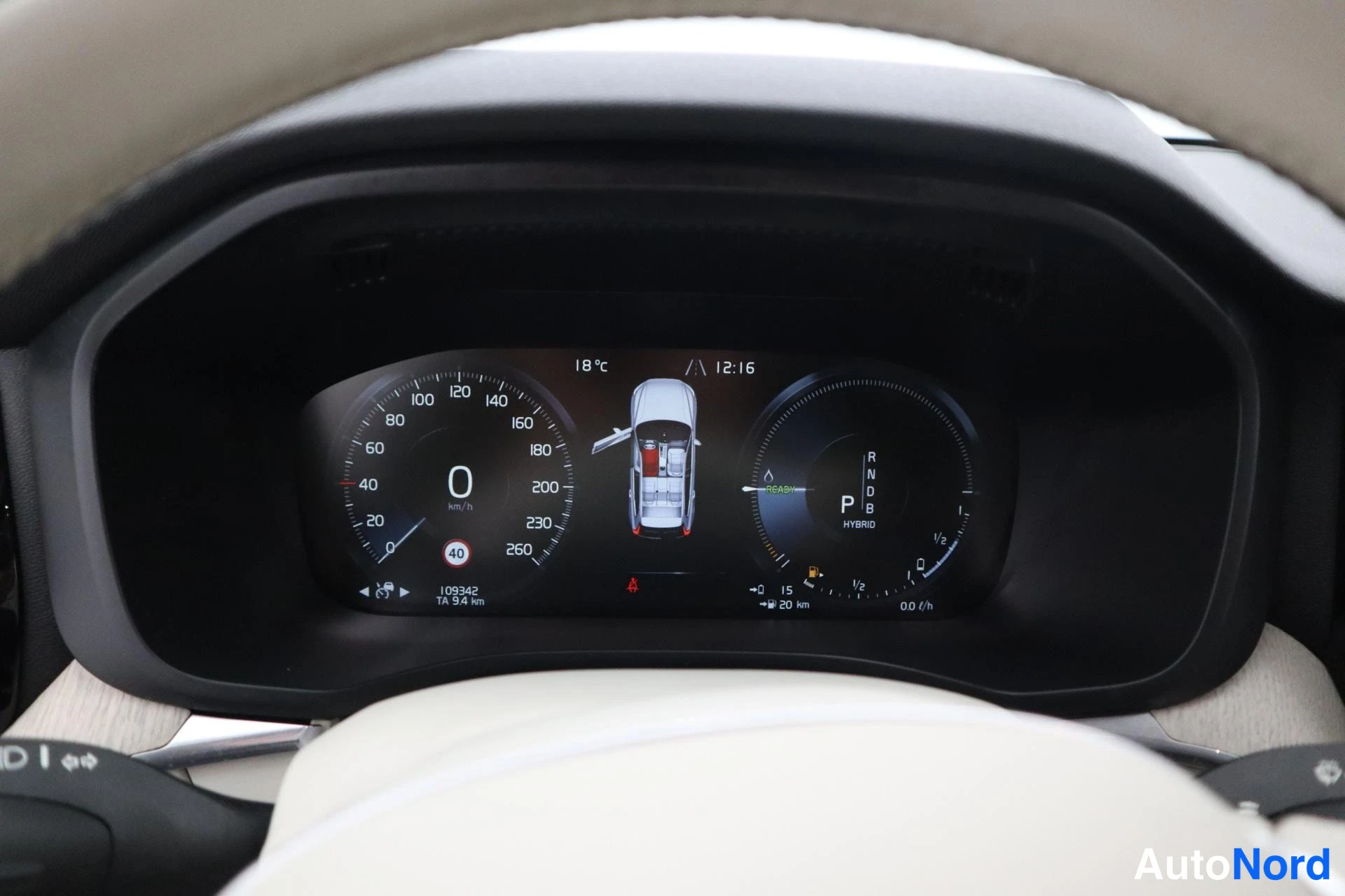 Sininen Volvo XC60 2018, kuva 12