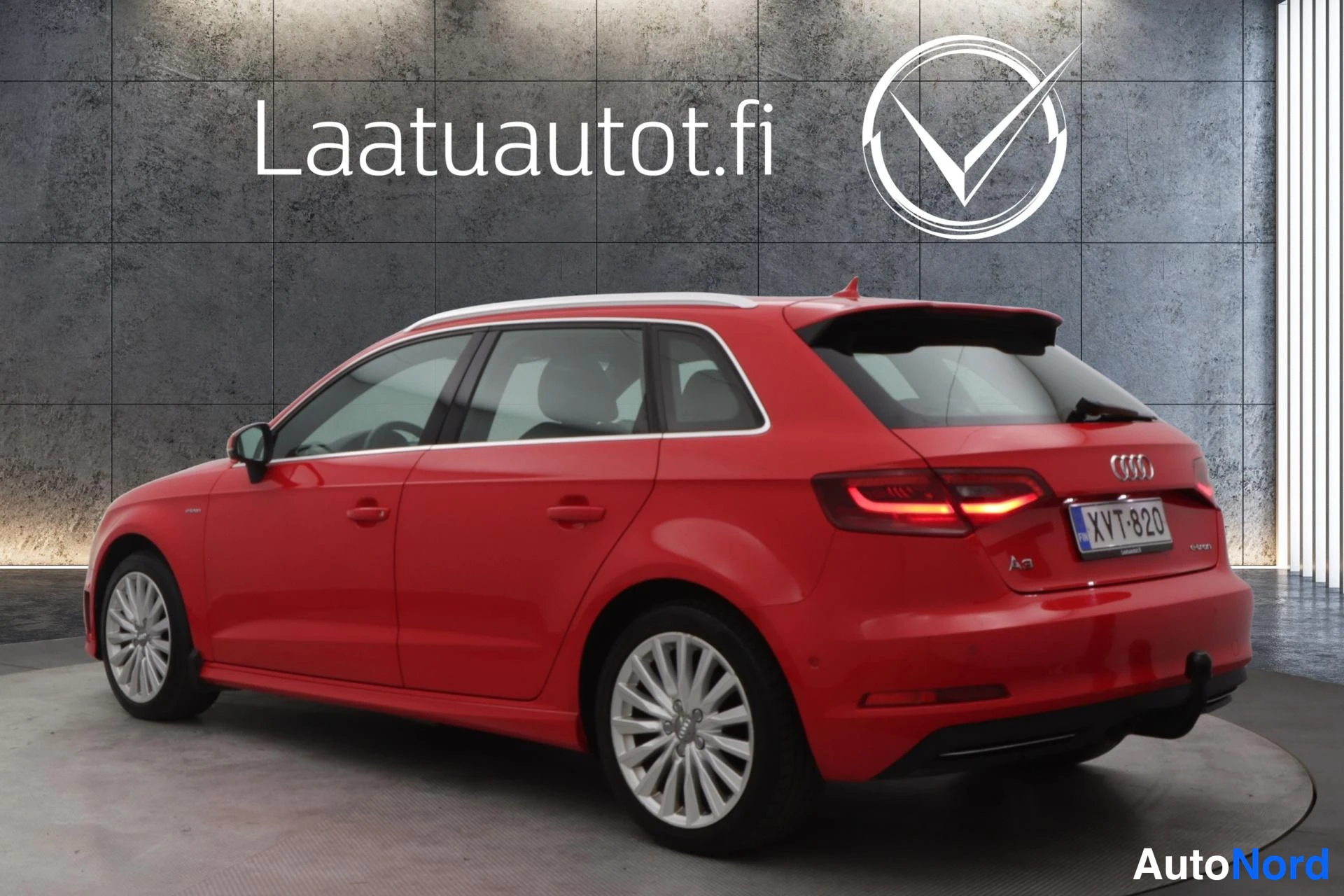 Punainen Audi A3 2016, takaviisto, kuva 7