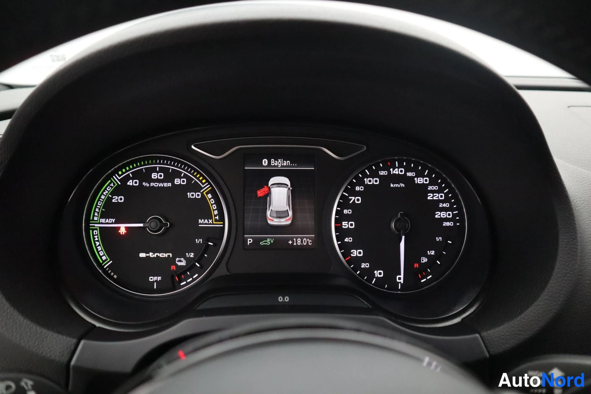 Punainen Audi A3 2016, kuva 22