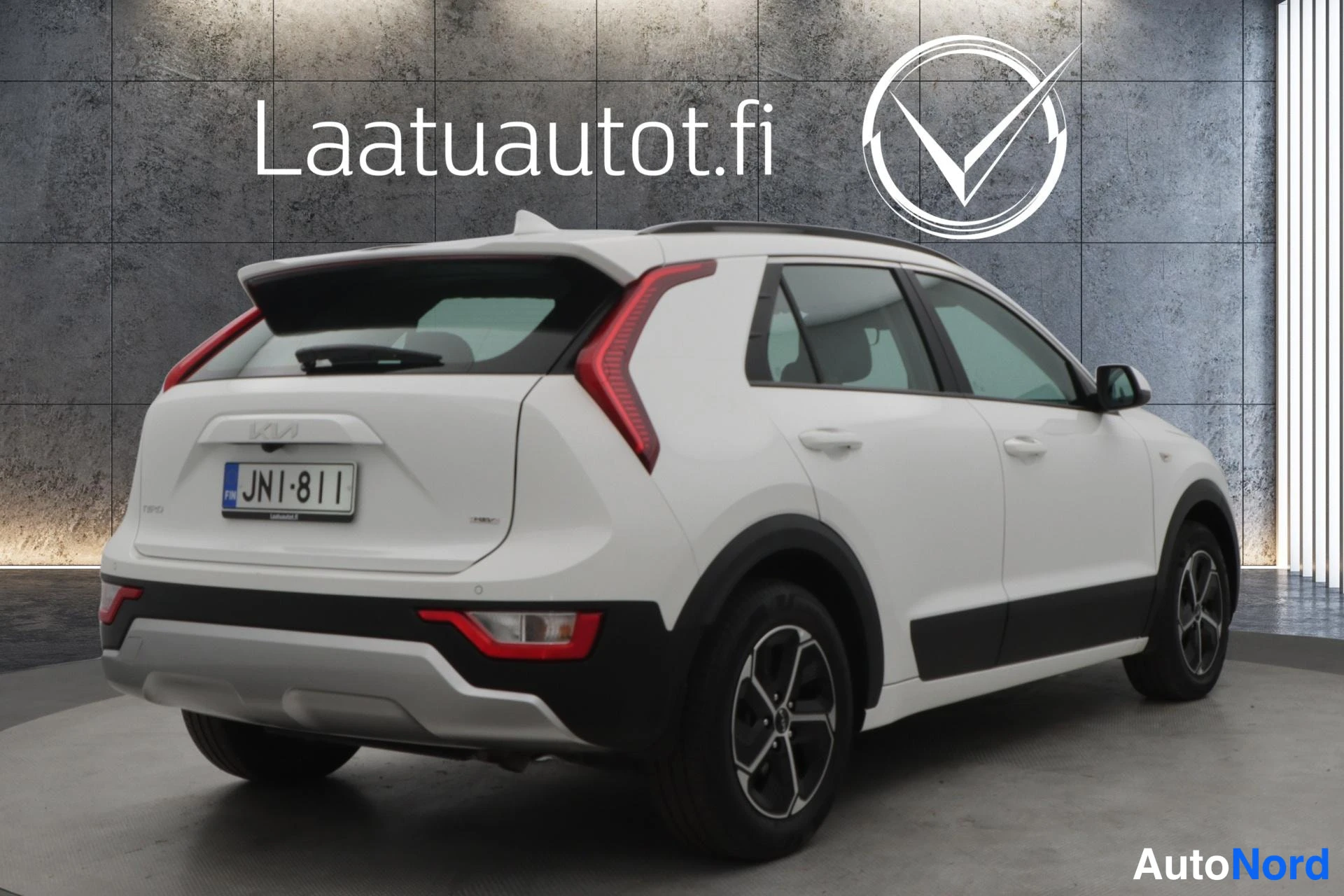 Valkoinen Kia Niro 2025, kuva 28