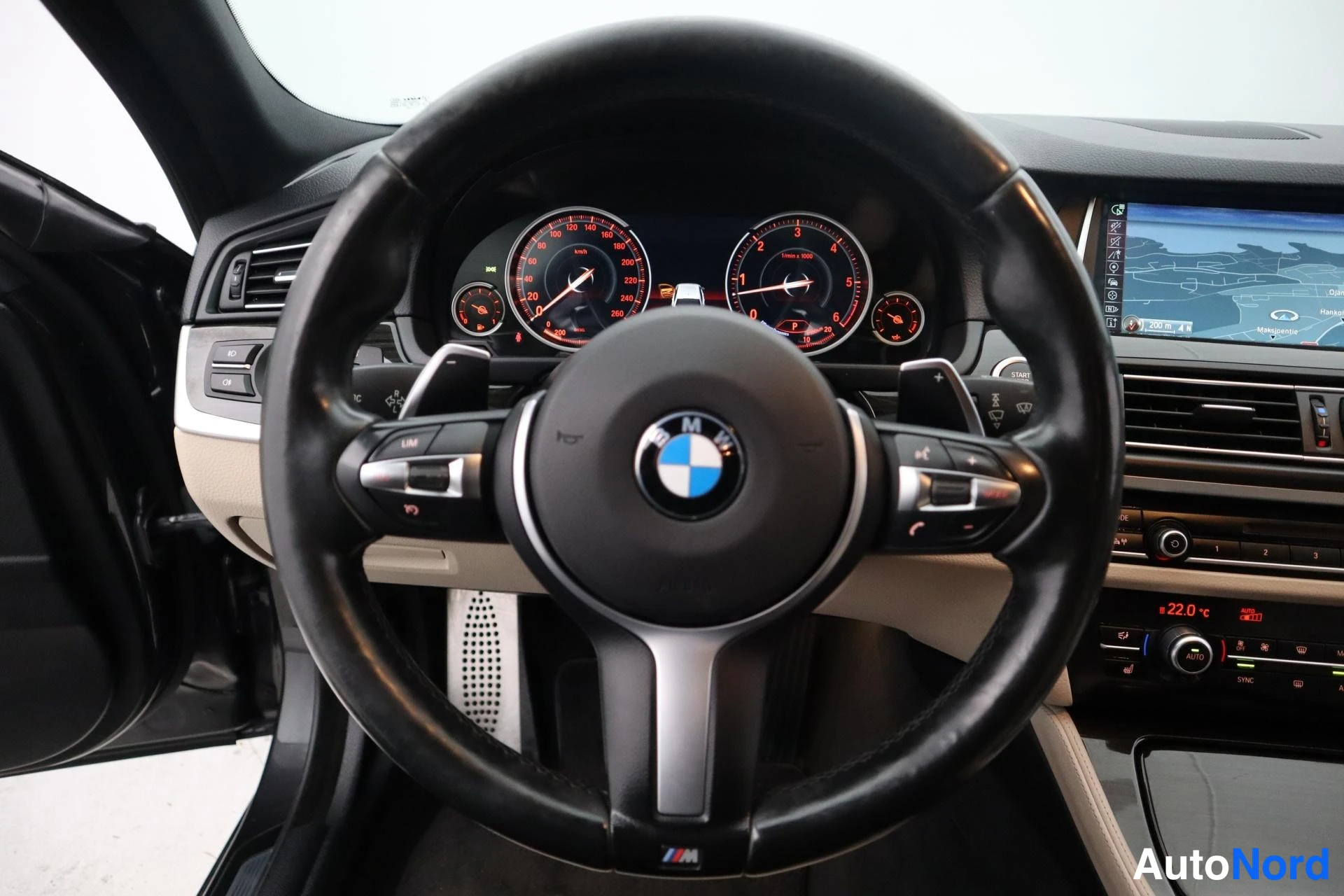Harmaa BMW 535d xDrive 2013, kuva 21