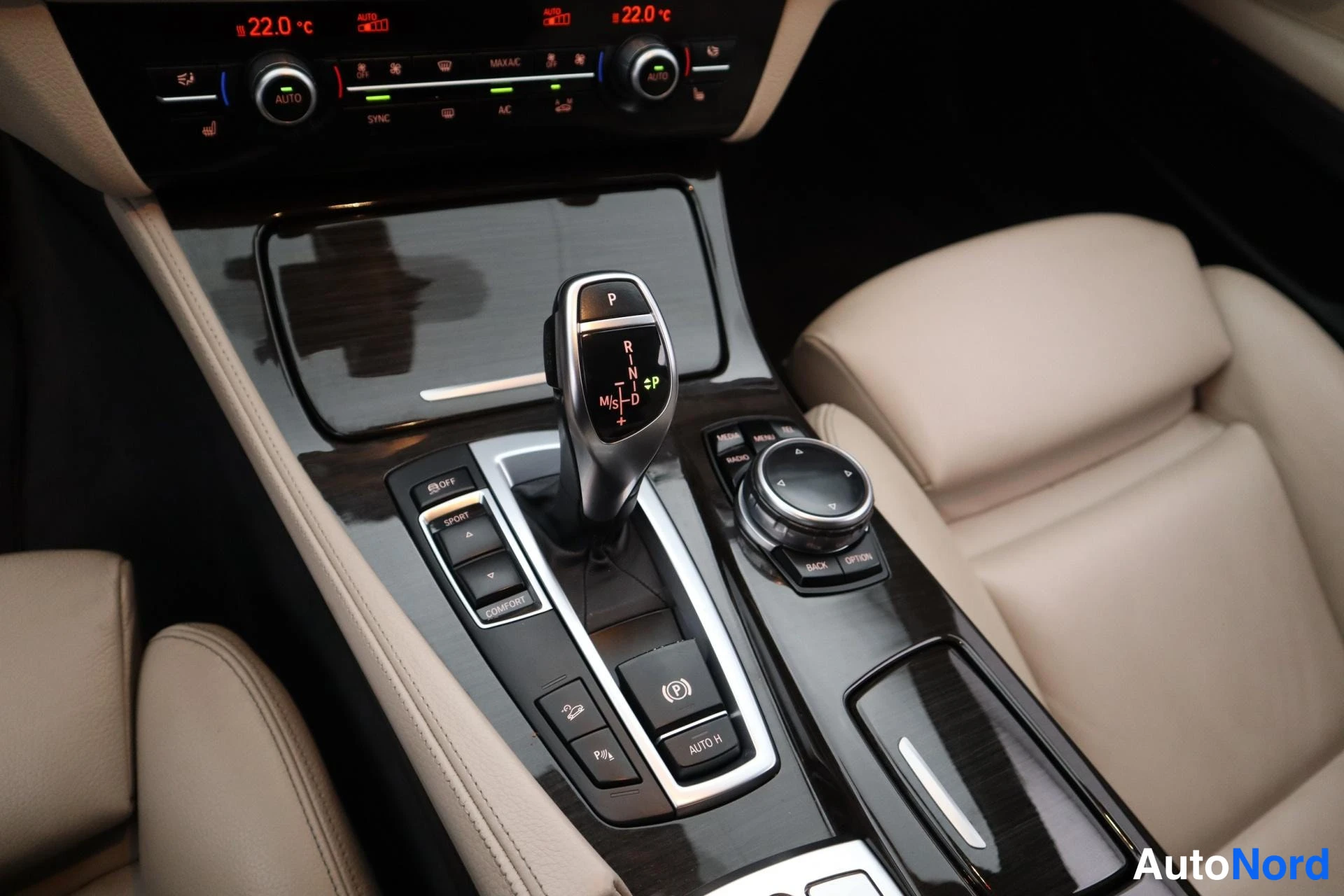 Harmaa BMW 535d xDrive 2013, kuva 26
