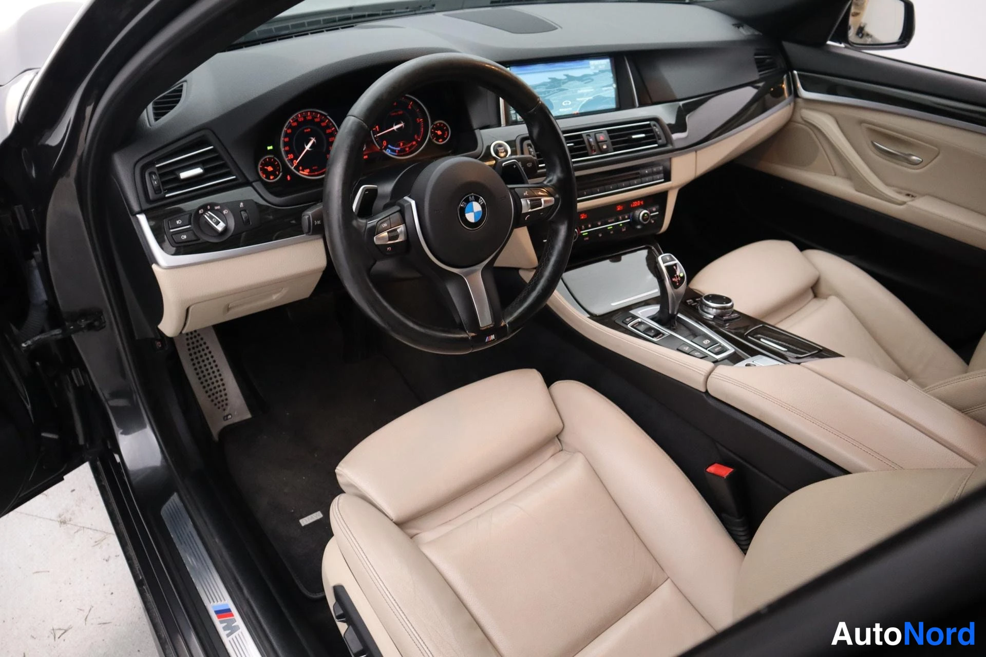 Harmaa BMW 535d xDrive 2013, kuva 12