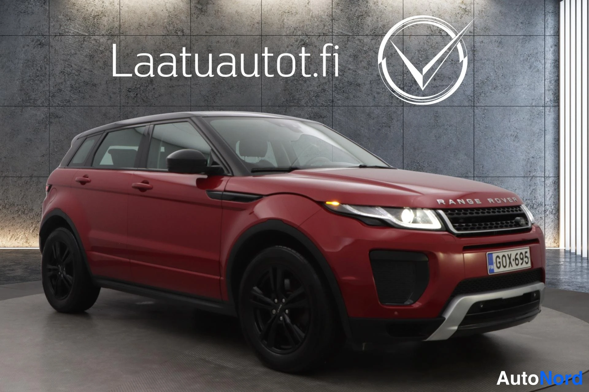 Punainen Land Rover Range Rover Evoque 2017, etuviisto, keula oikealle, kuva 4