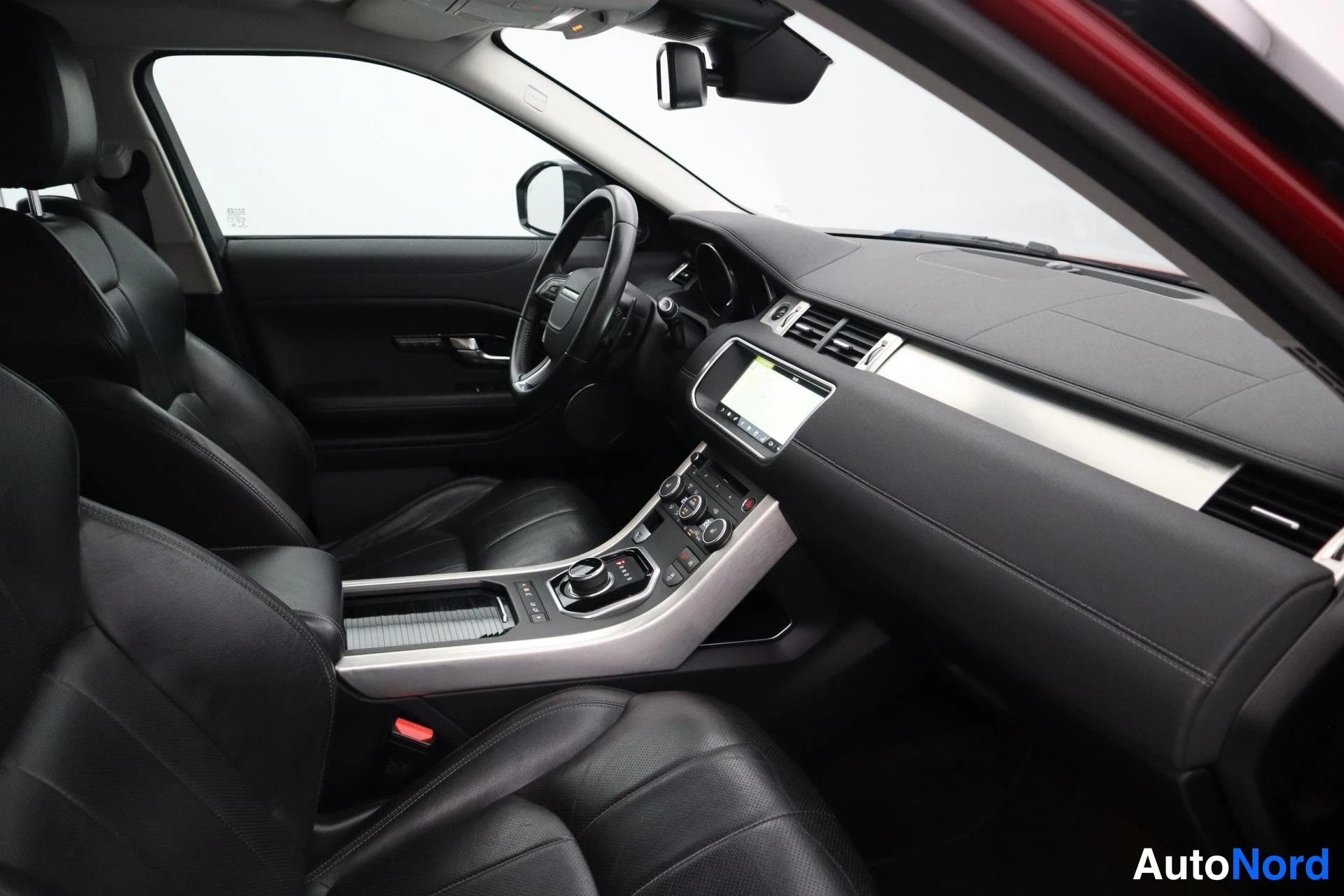 Punainen Land Rover Range Rover Evoque 2017, kuva 25