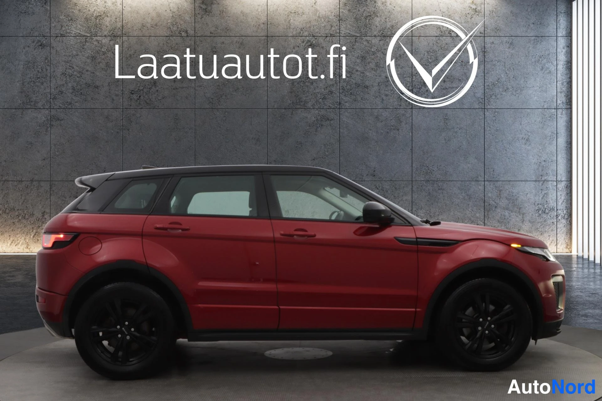 Punainen Land Rover Range Rover Evoque 2017, takaviisto, kuva 8
