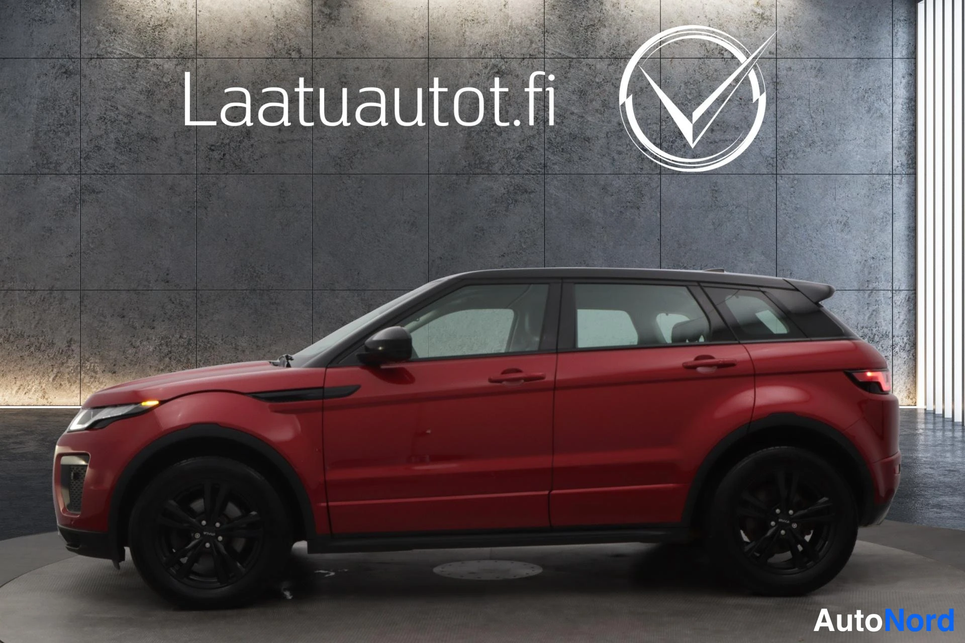 Punainen Land Rover Range Rover Evoque 2017, etuviisto, keula vasemmalle, kuva 2