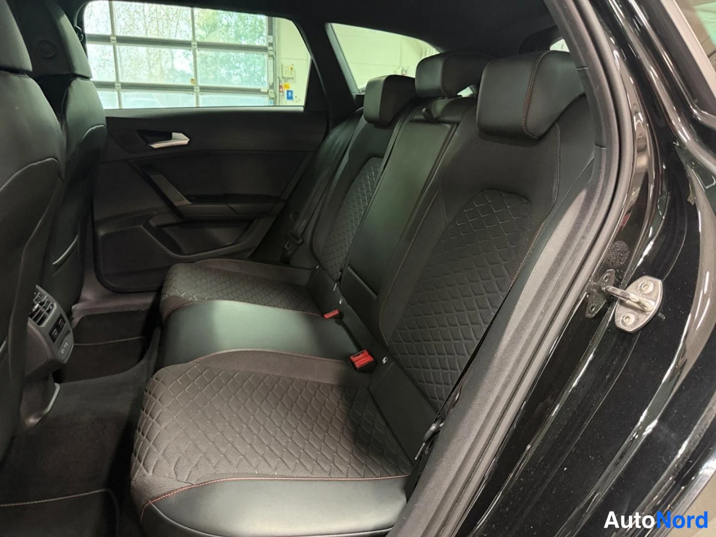 Musta Seat Leon Sportstourer 2021, kuva 16