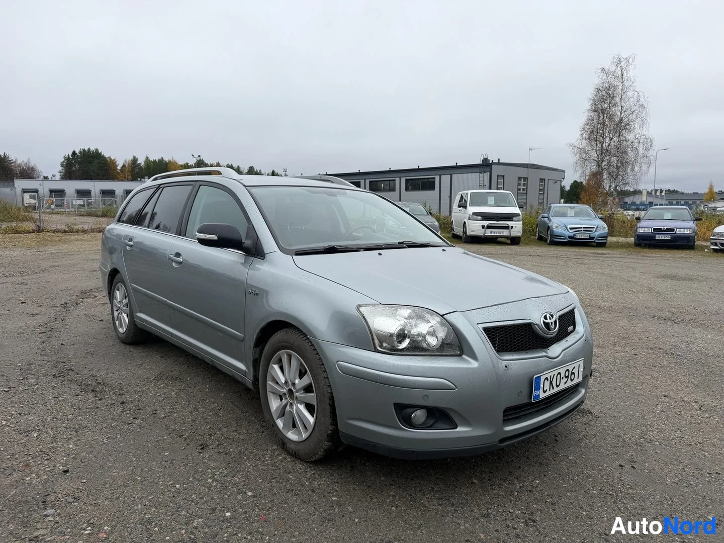 Harmaa Toyota Avensis 2008, kuva 6