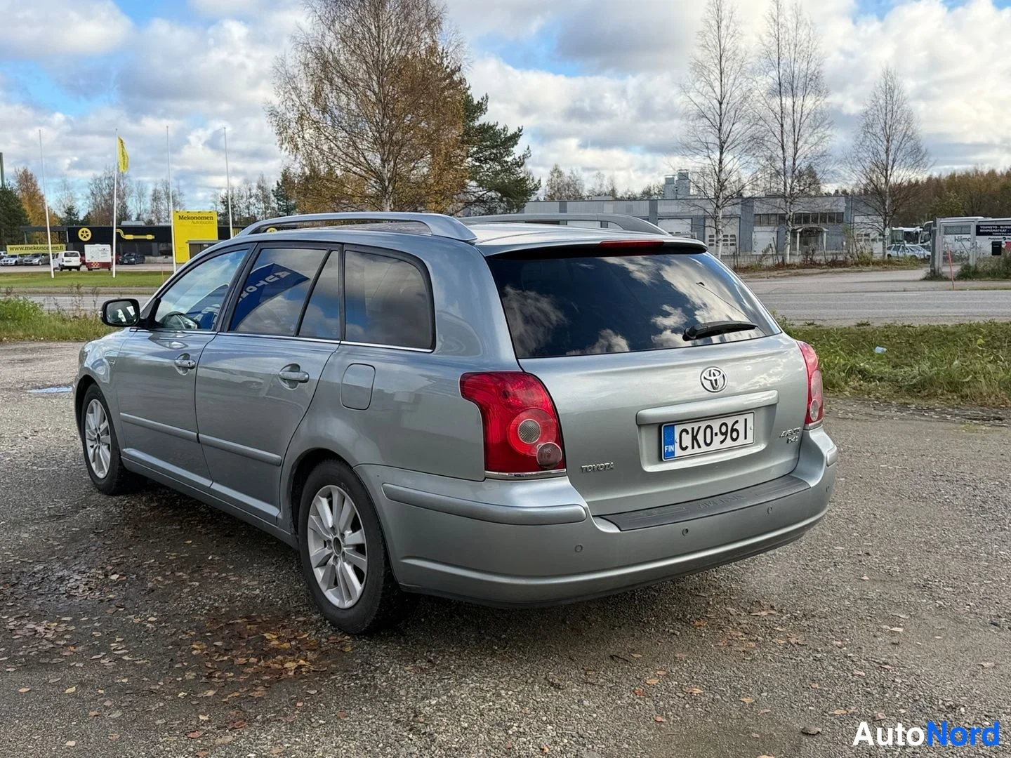 Harmaa Toyota Avensis 2008, takaviisto, kuva 6