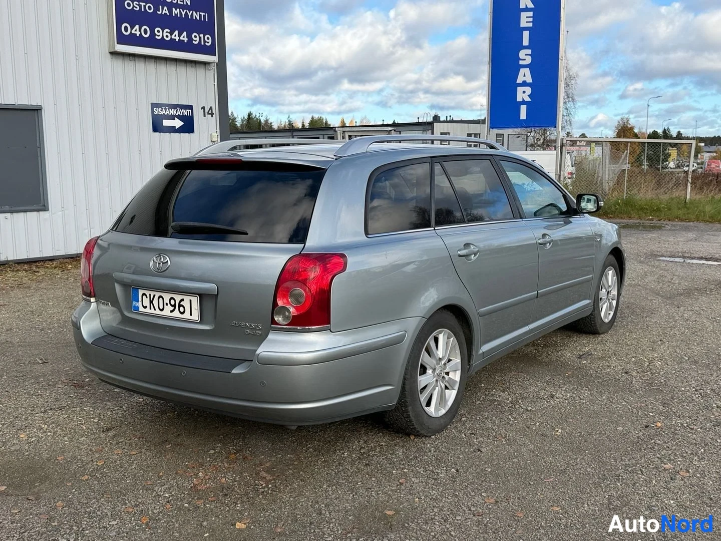 Harmaa Toyota Avensis 2008, takaviisto, kuva 7