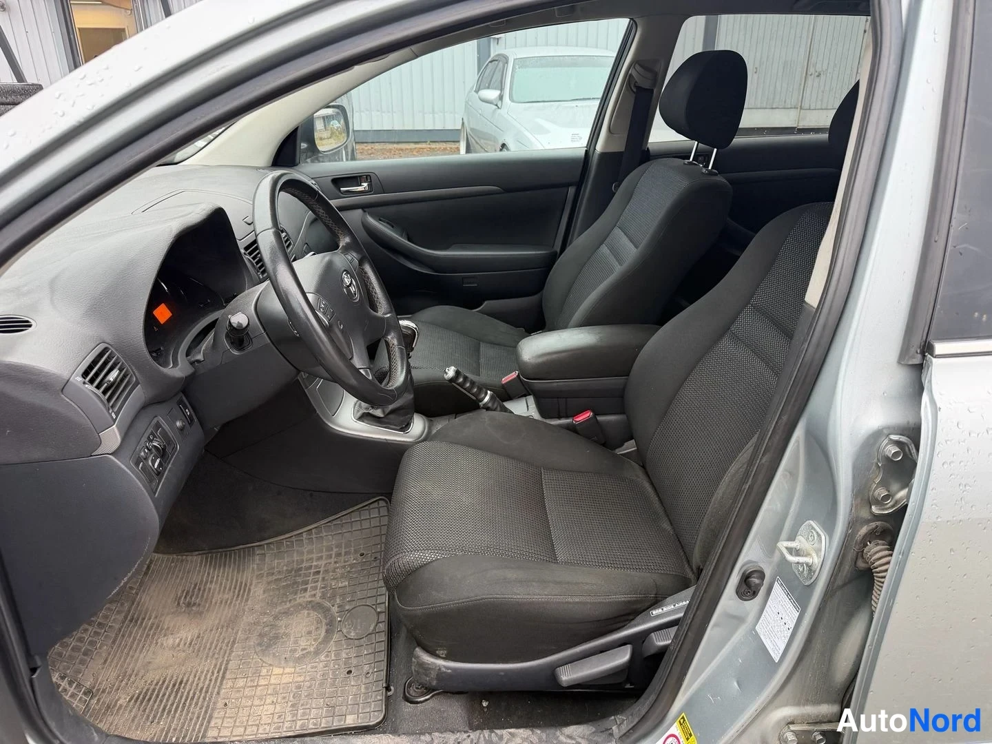 Harmaa Toyota Avensis 2008, kuva 5