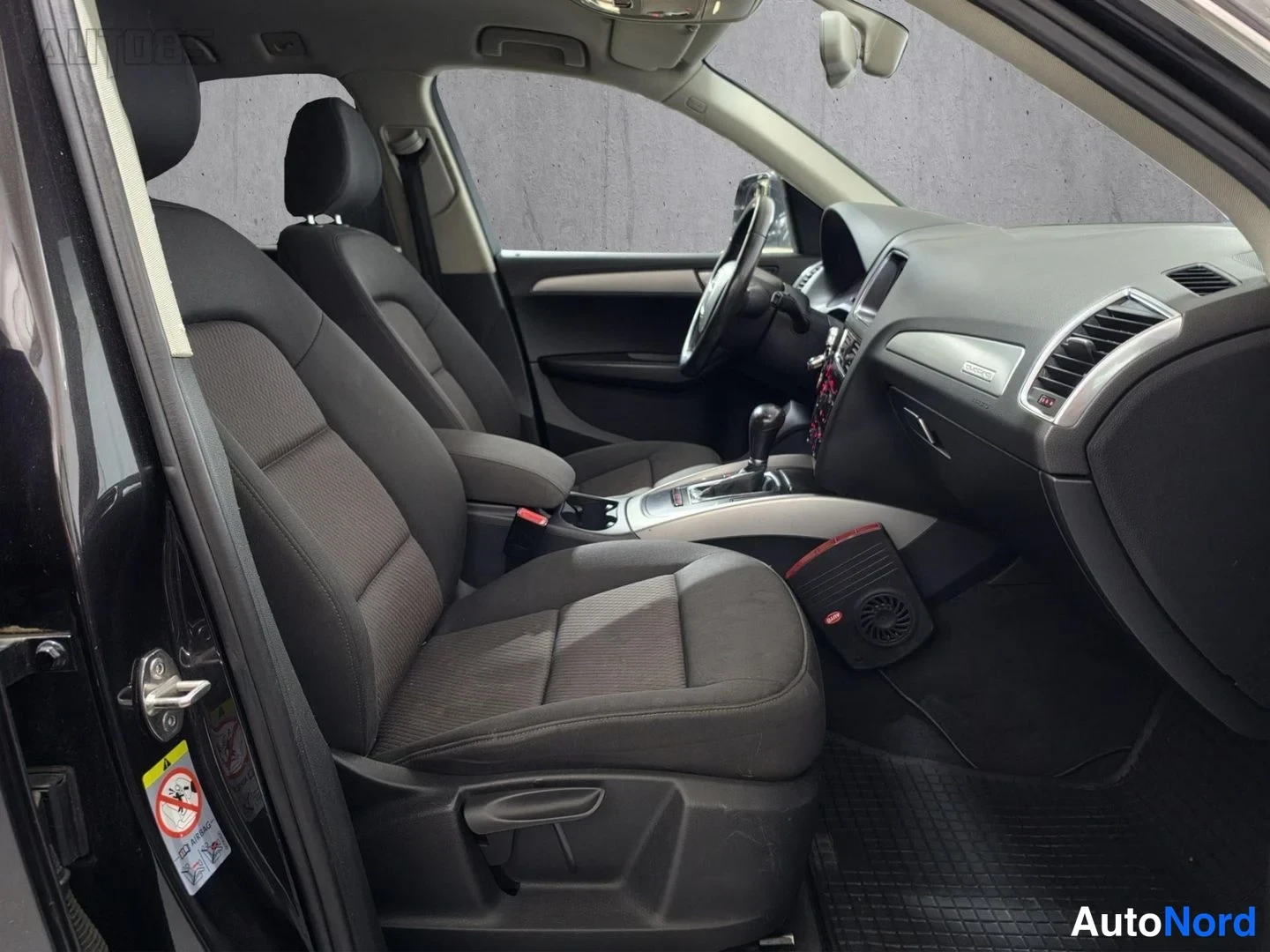 Harmaa Audi Q5 2011, etuistuimet, kuva 13