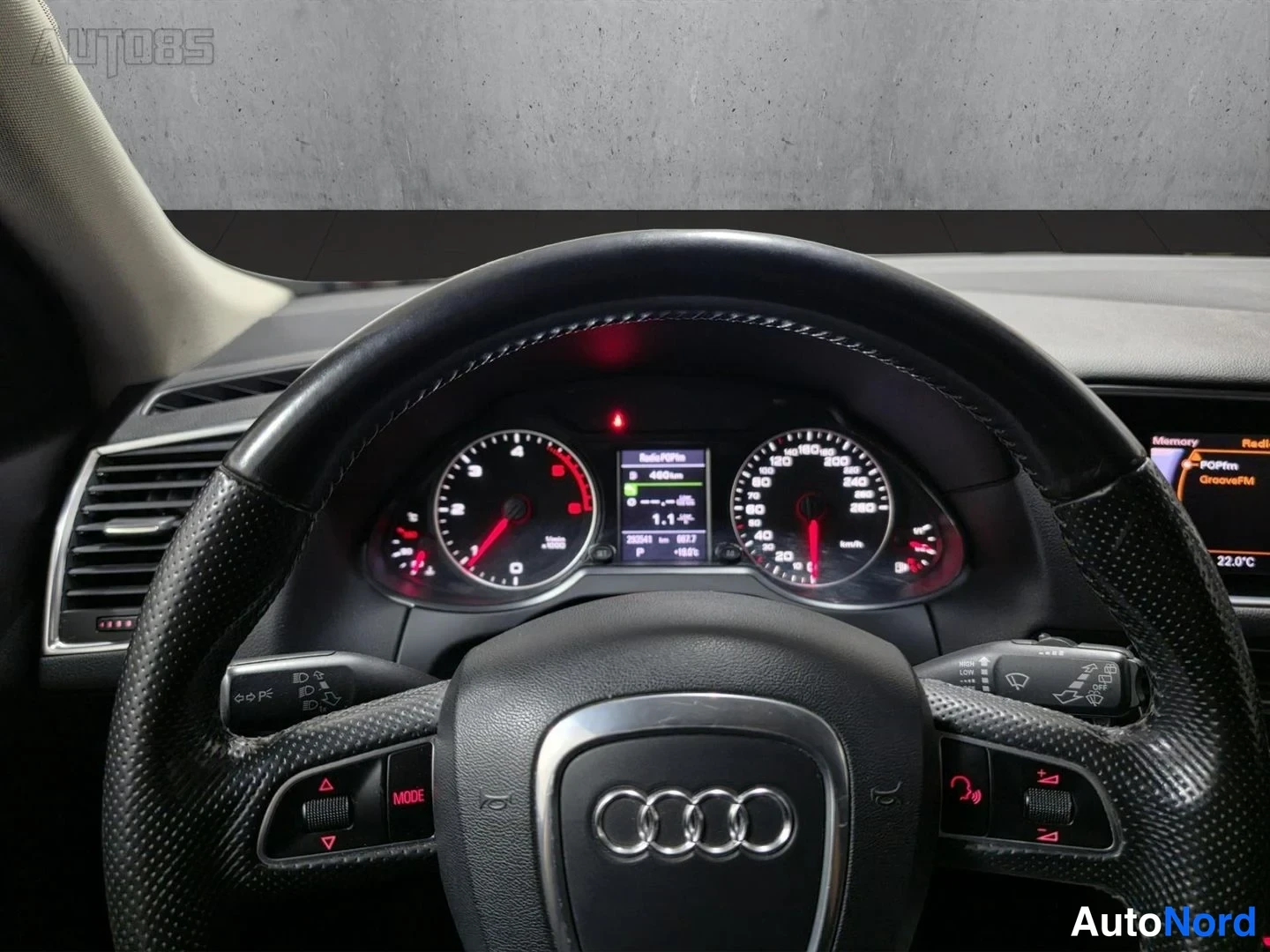 Harmaa Audi Q5 2011, yksityiskohta, kuva 21
