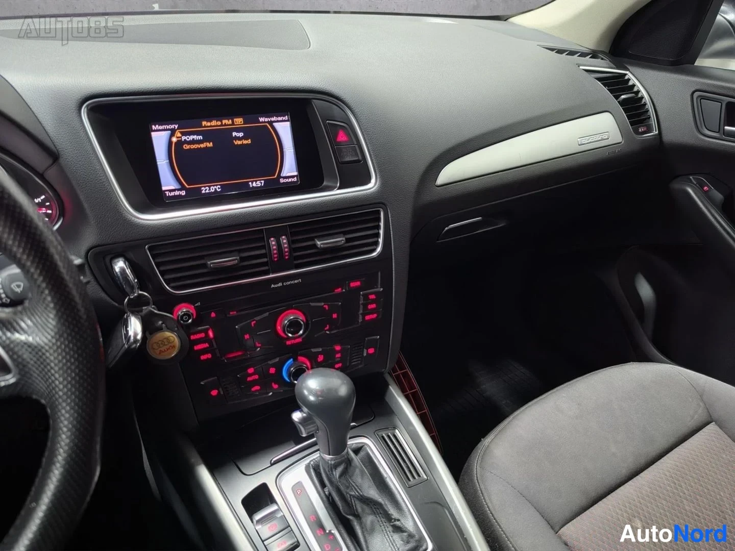 Harmaa Audi Q5 2011, yksityiskohta, kuva 22
