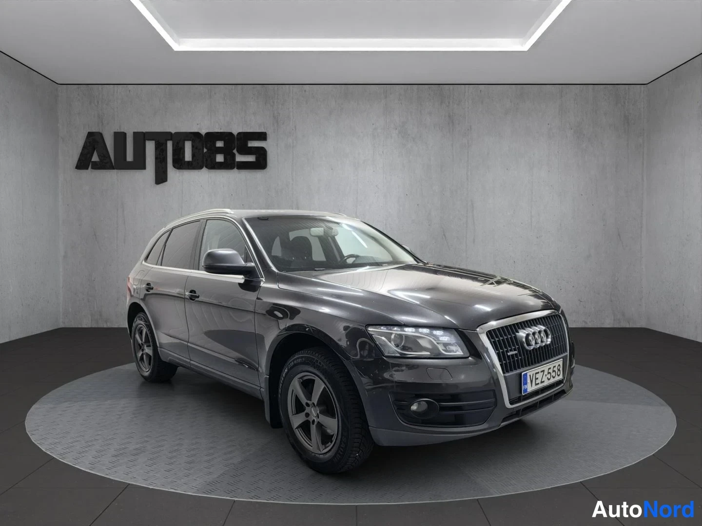 Harmaa Audi Q5 2011, etuviisto, keula oikealle, kuva 2