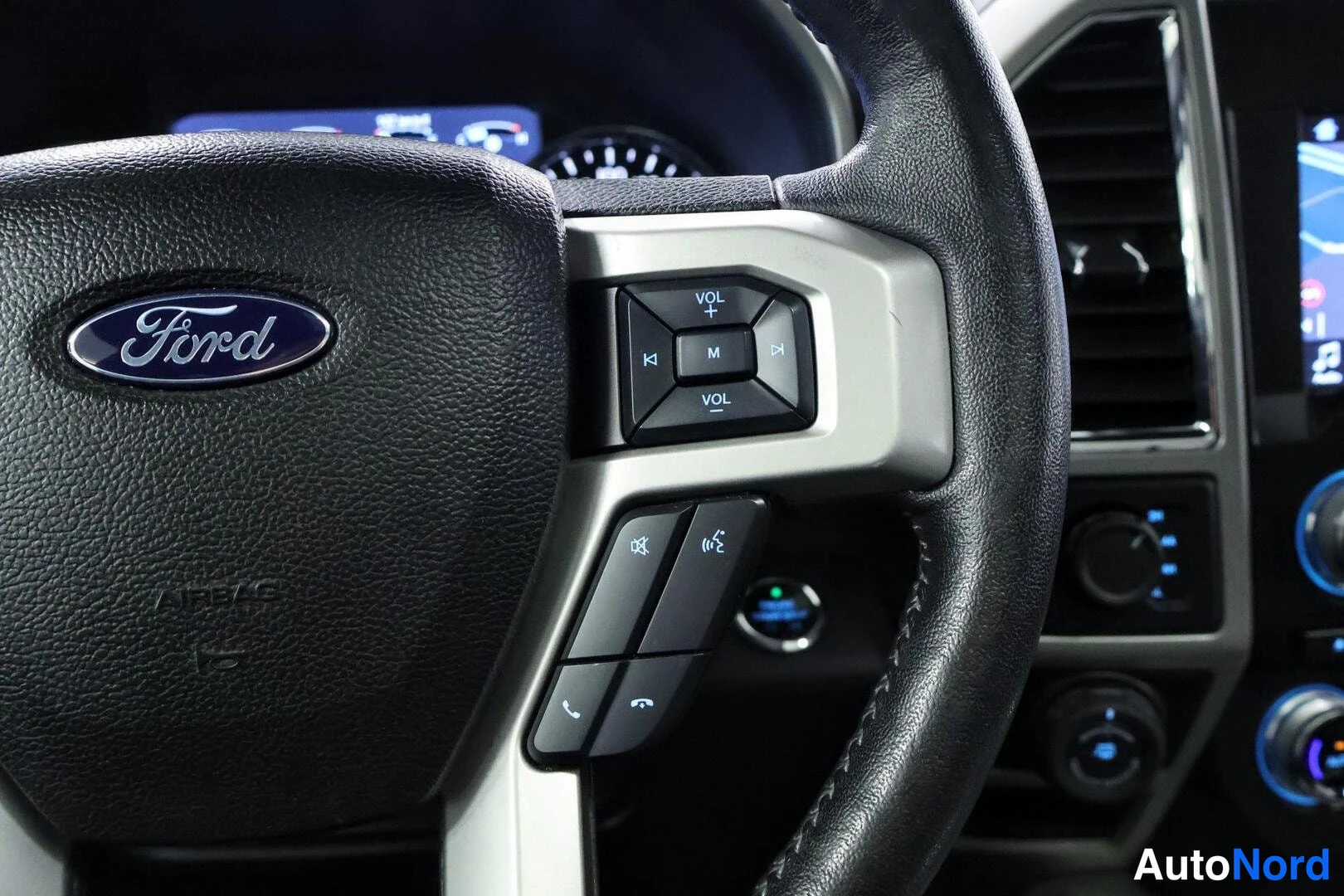Musta Ford F-150 2017, kuva 14