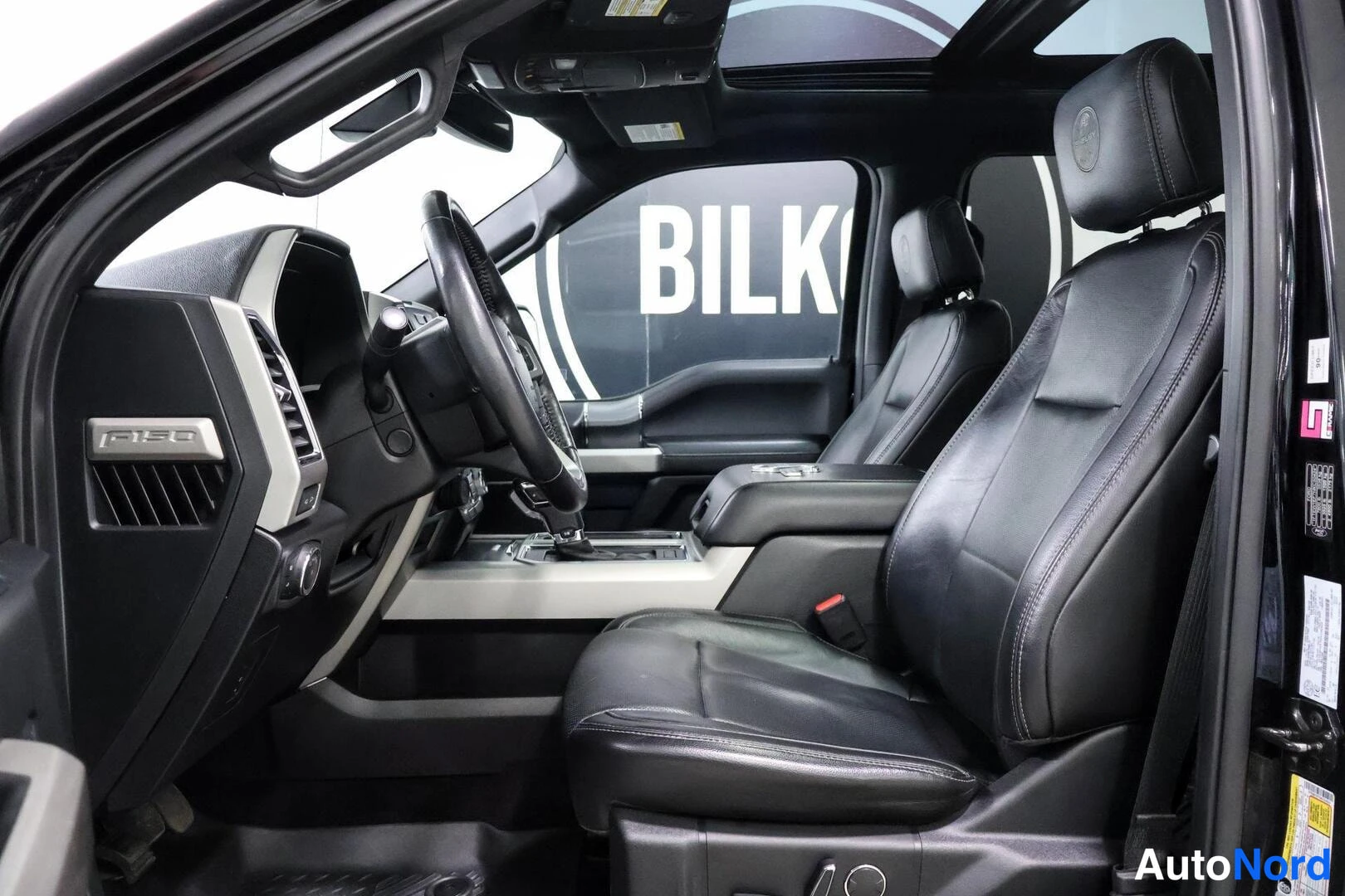 Musta Ford F-150 2017, kuva 8