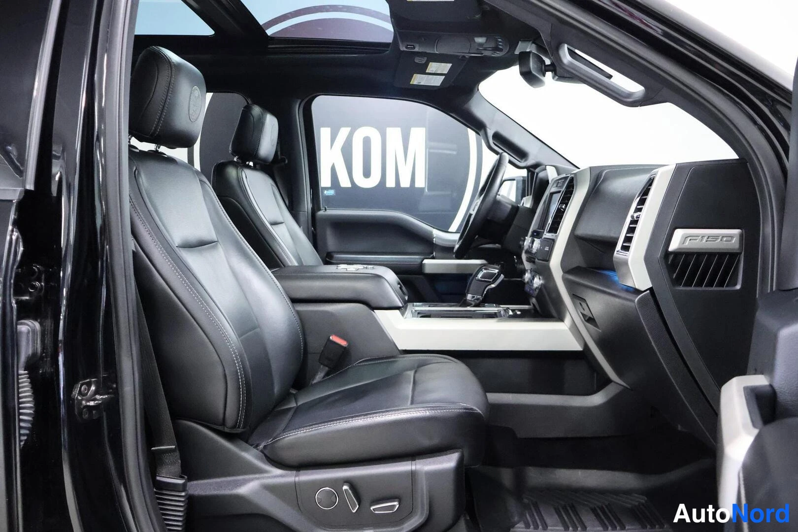 Musta Ford F-150 2017, kuva 9