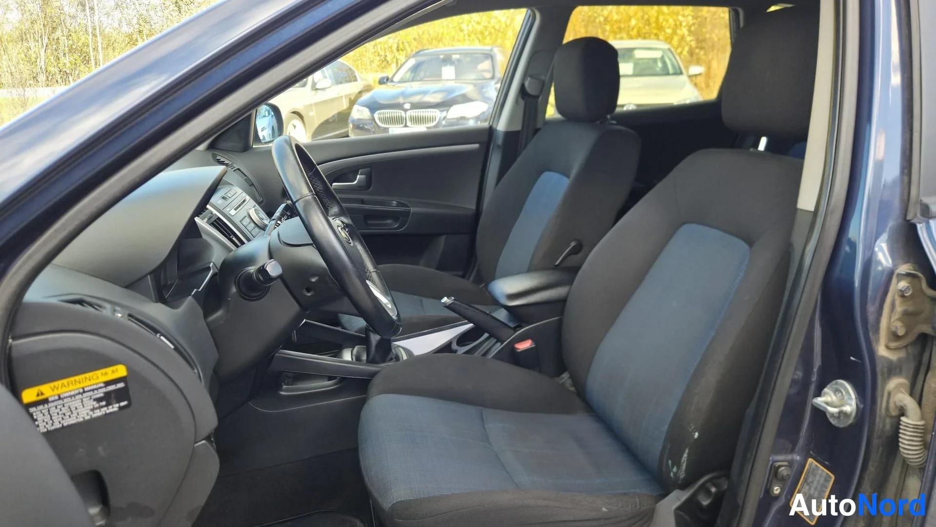 Sininen Kia Ceed 2010, etuistuimet, kuva 10