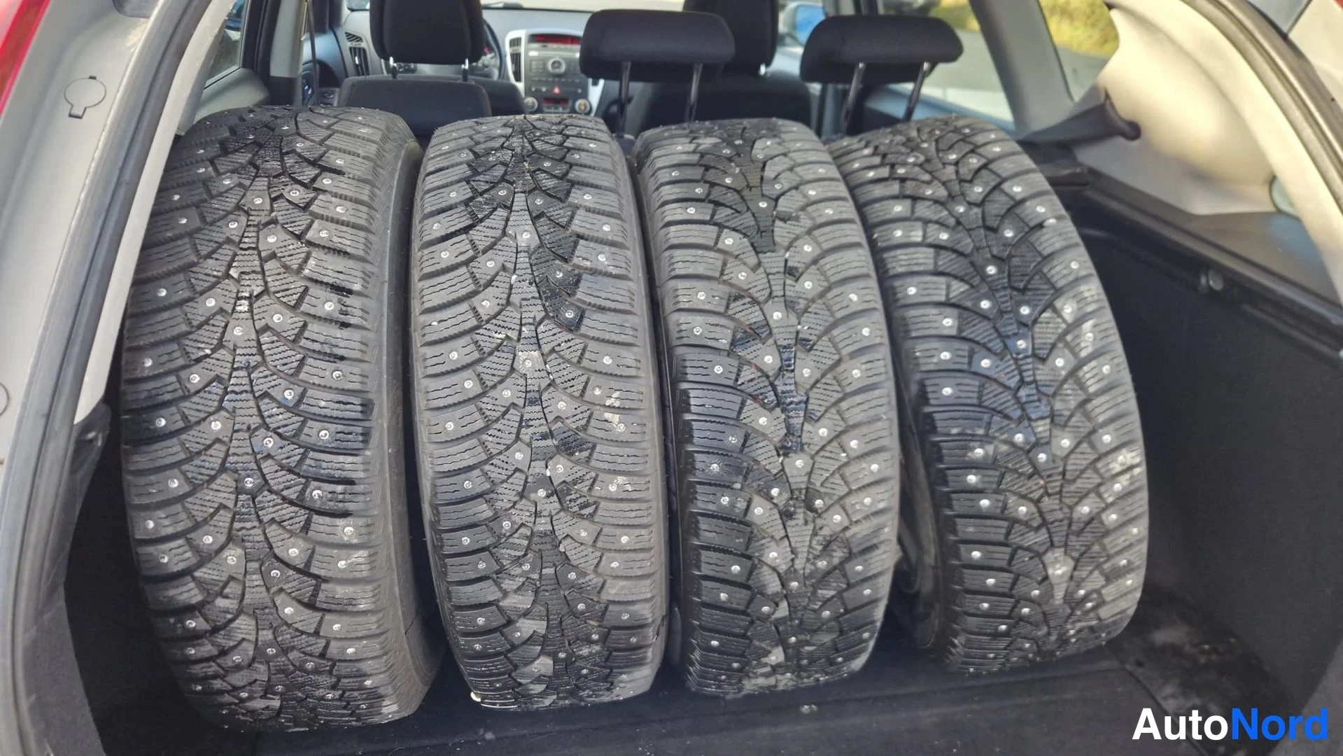 Sininen Kia Ceed 2010, tavaratila, kuva 12
