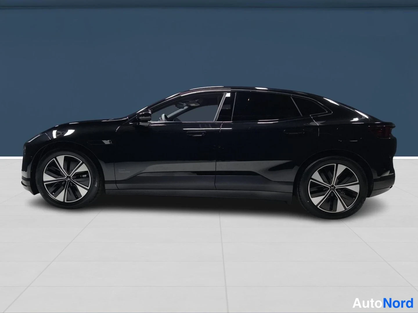 Black Polestar 4 2026, side, photo 5