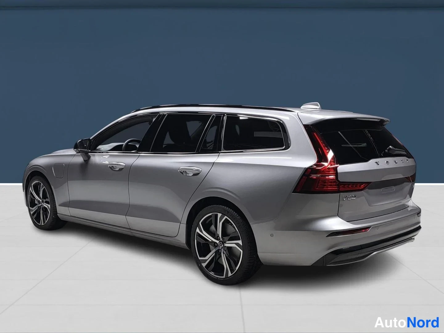 Hopea Volvo V60 2026, takaviisto, kuva 7