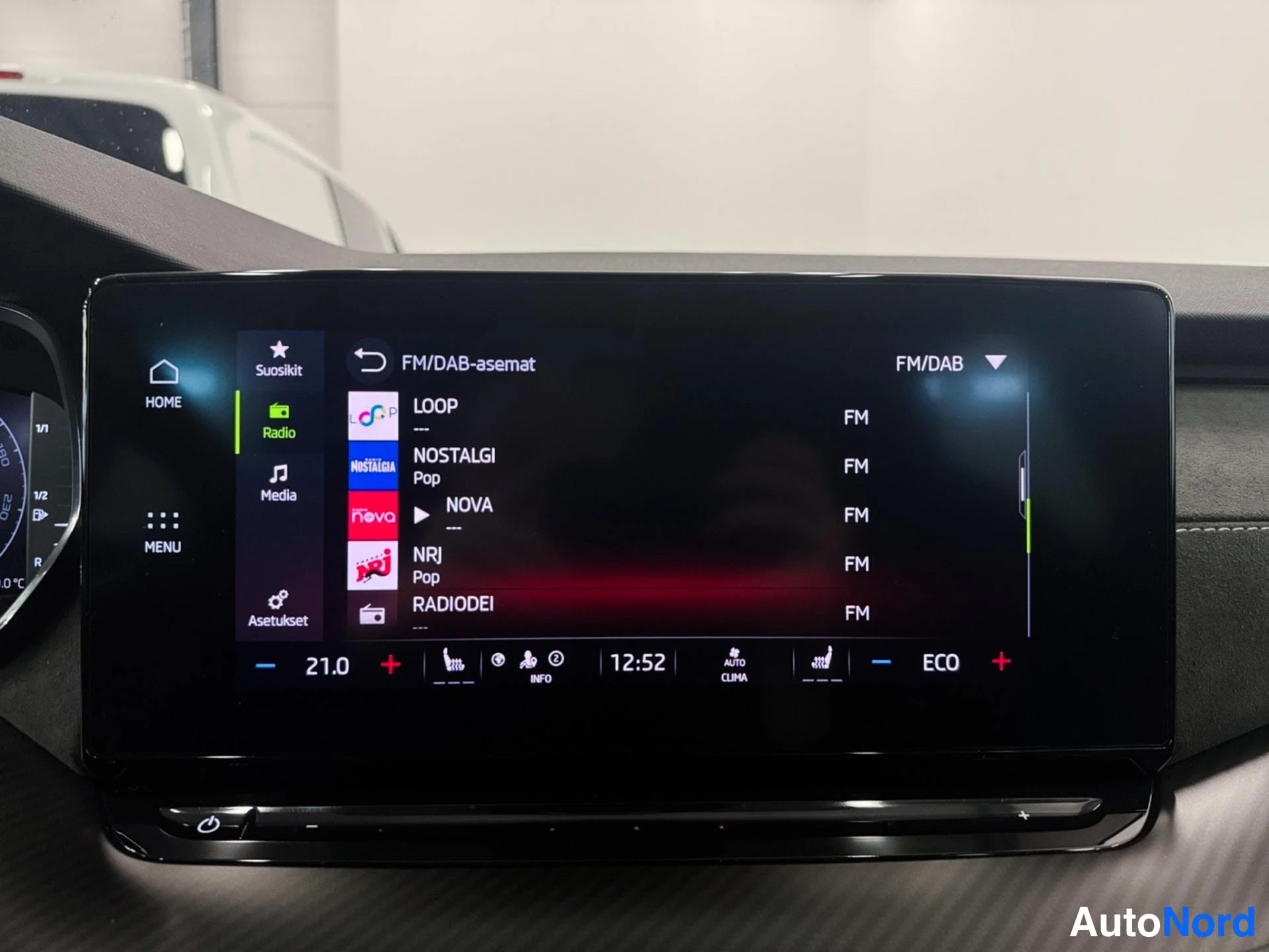 Black Skoda Octavia 2024, photo 26