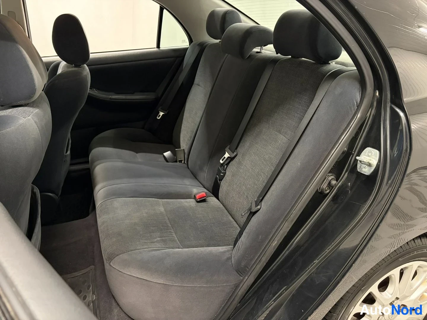 Musta Toyota Corolla 2004, kuva 16