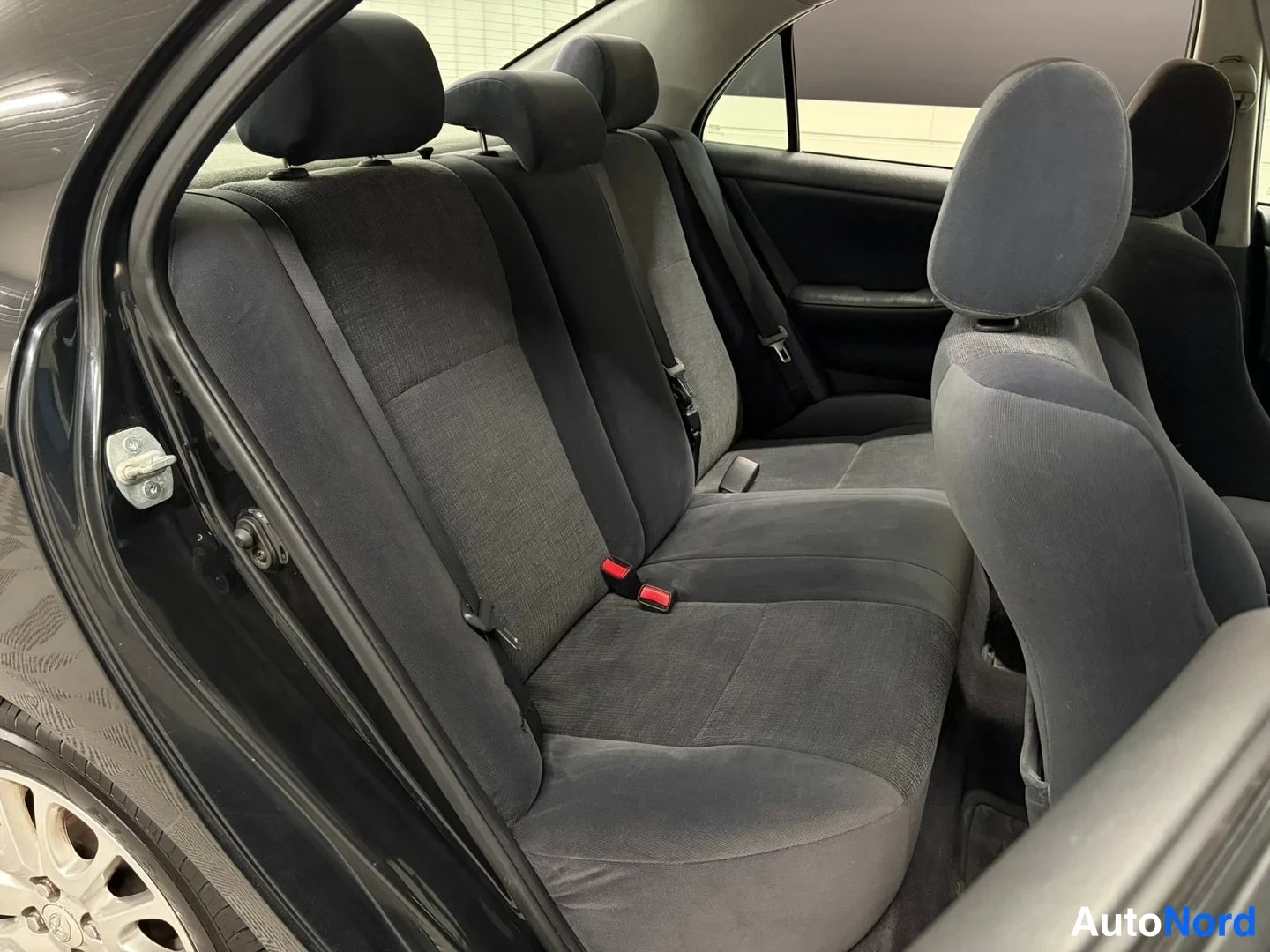 Musta Toyota Corolla 2004, kuva 17