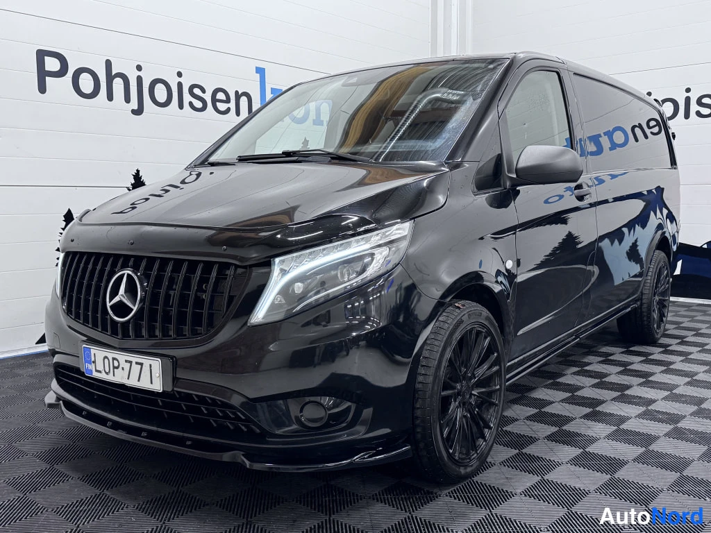 Musta Mercedes-Benz Vito 2019, etuviisto, keula vasemmalle, kuva 2