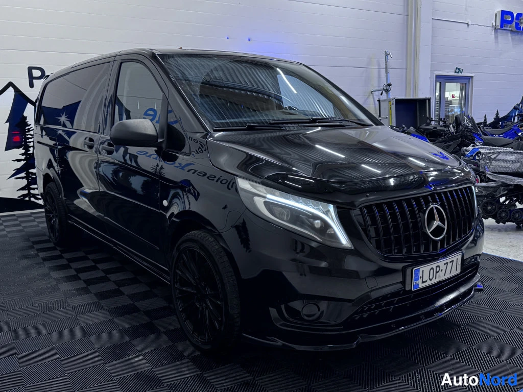 Musta Mercedes-Benz Vito 2019, etuviisto, keula oikealle, kuva 3