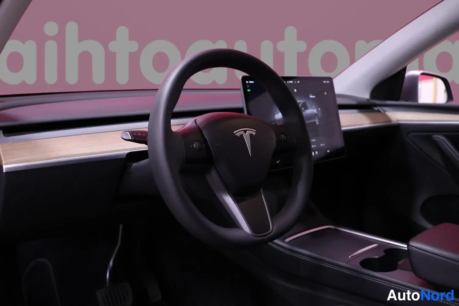 Hopea Tesla Model Y 2024, asiakirja, kuva 7
