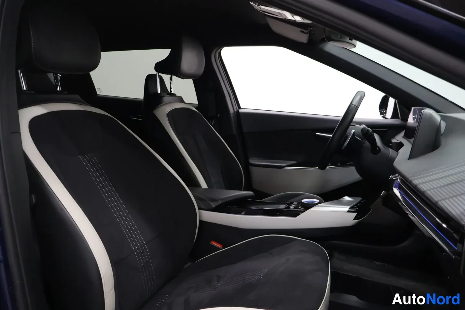 Blue Kia EV6 GT 2022, photo 14