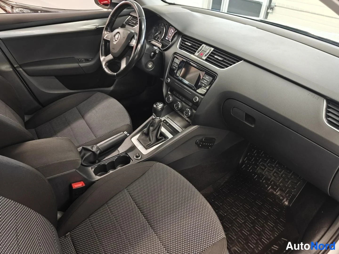 Hopea Skoda Octavia 2015, kuva 6
